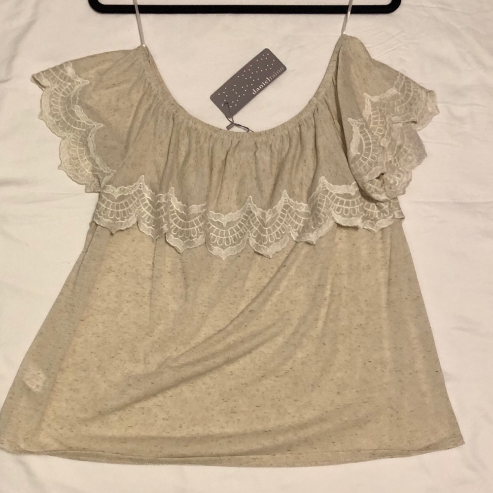 NWT Daniel Rainn off the shoulder top